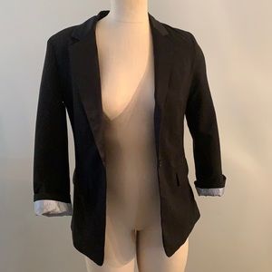 Black AE long sleeve 1 button up blazer. NWOT